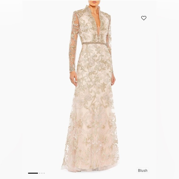 Mac Duggal Dresses & Skirts - Mac Duggal V-Neck Gown Size 6 Style 11165 in Blush